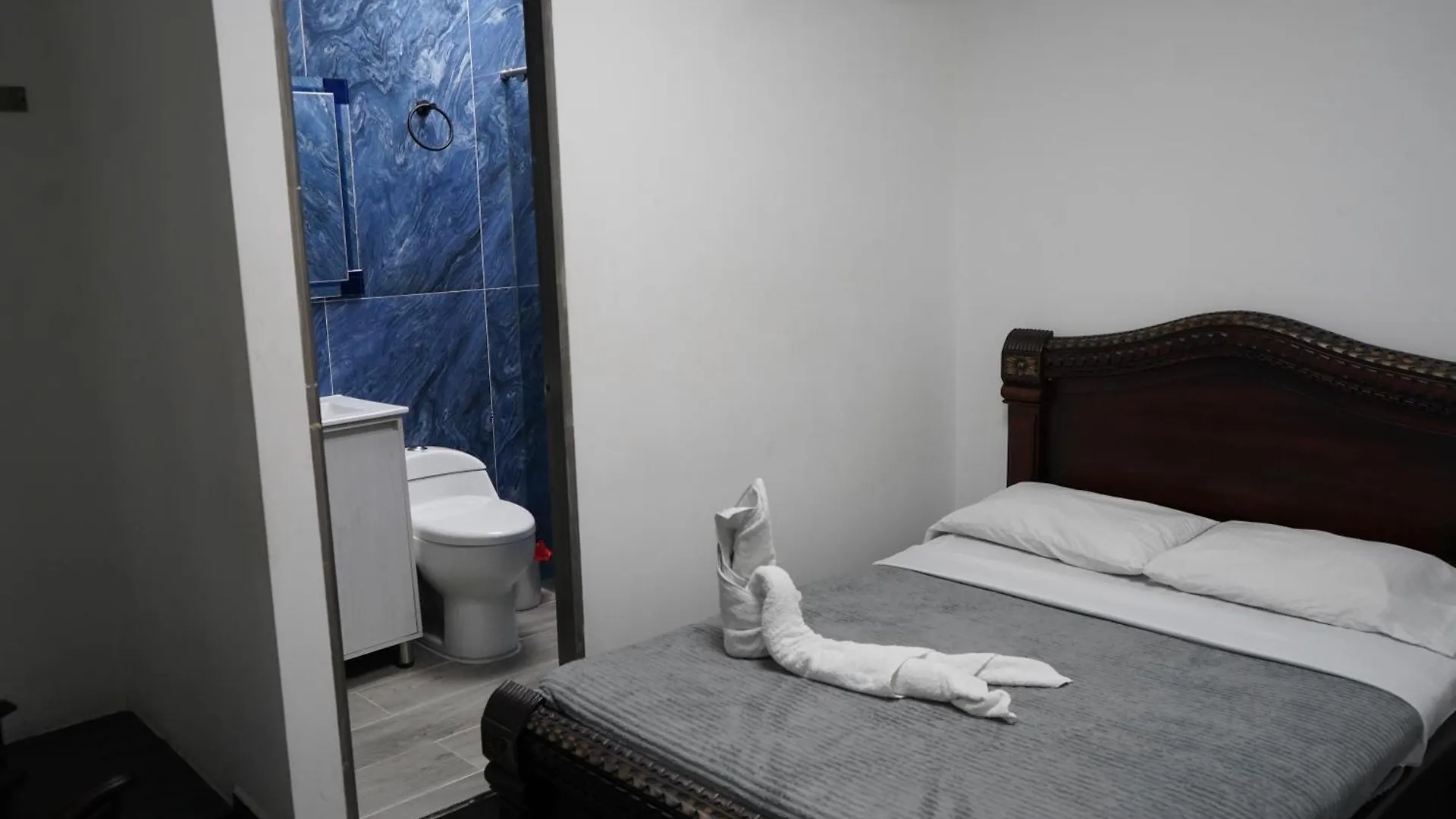 ***  Hotel Serymar La 70 Medellin Colombia